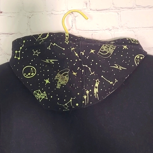 The North Face Glow in The Dark Logo Galaxy Hoodie Sweatshirt Black Youth Sz L - Picture 13 of 17